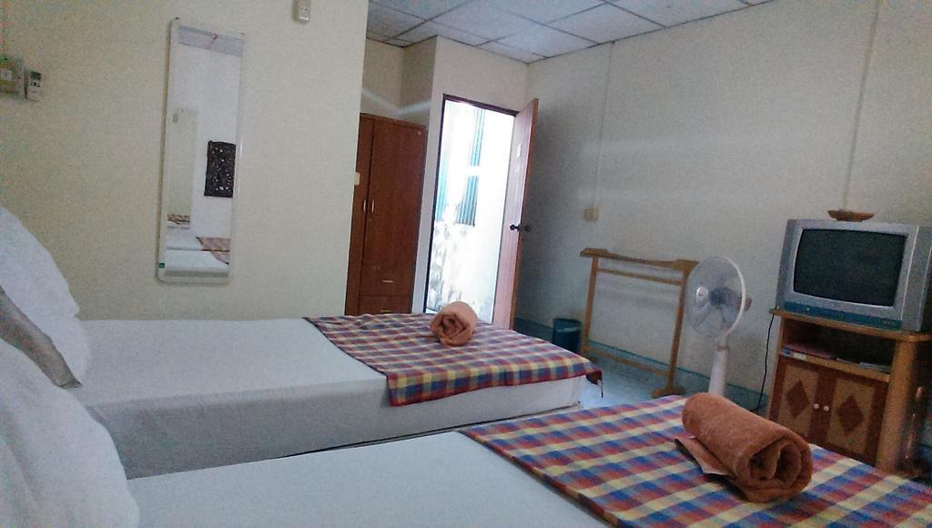 Good Dream Guesthouse Krabi town Exteriör bild