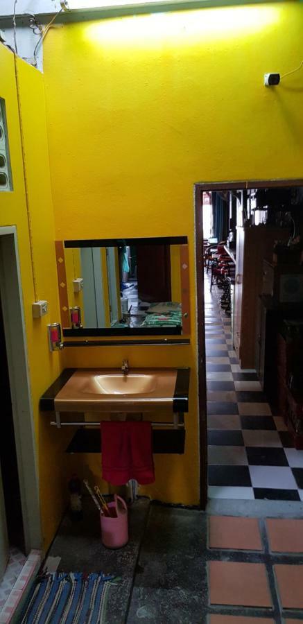 Good Dream Guesthouse Krabi town Exteriör bild