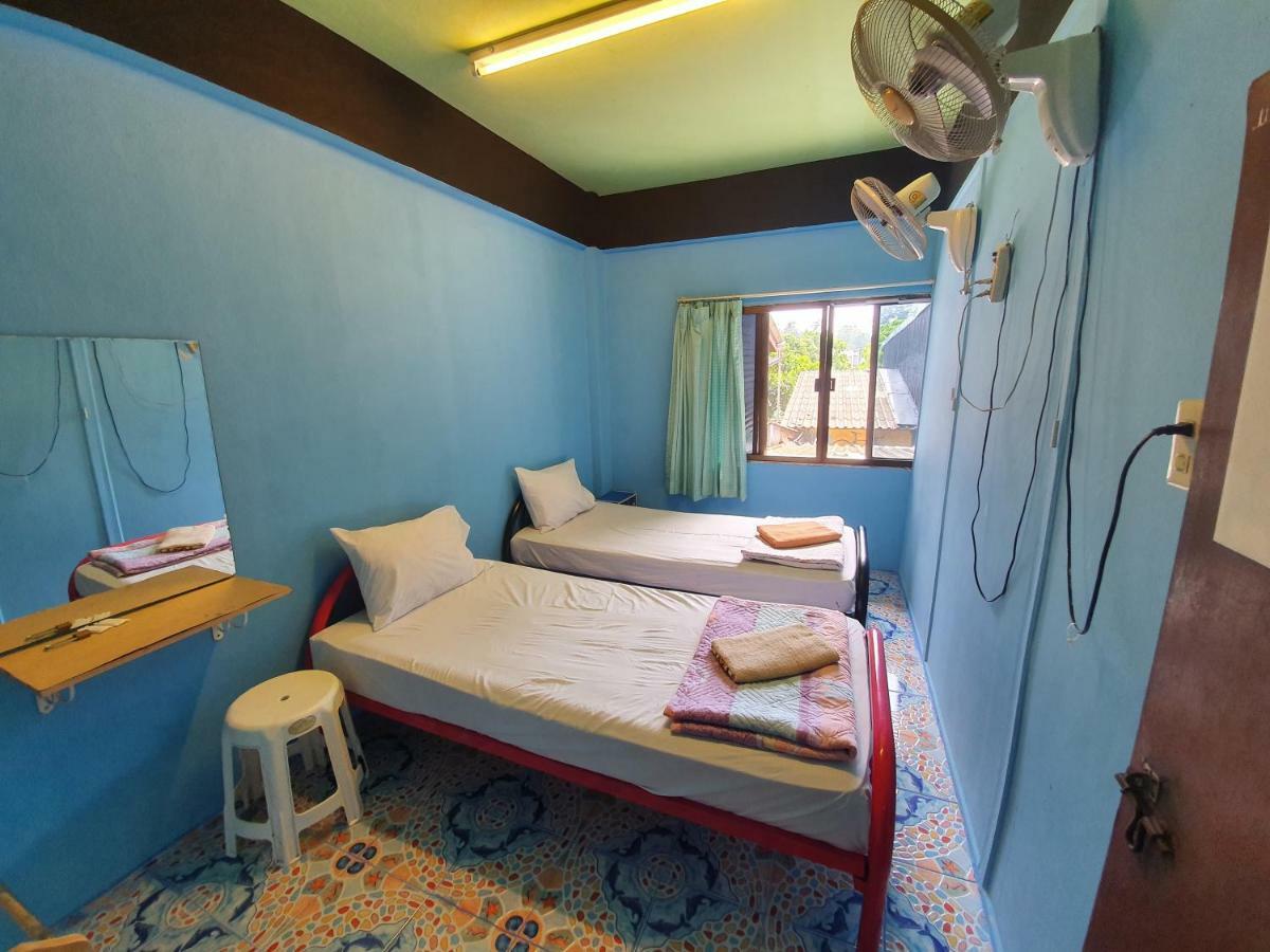 Good Dream Guesthouse Krabi town Exteriör bild