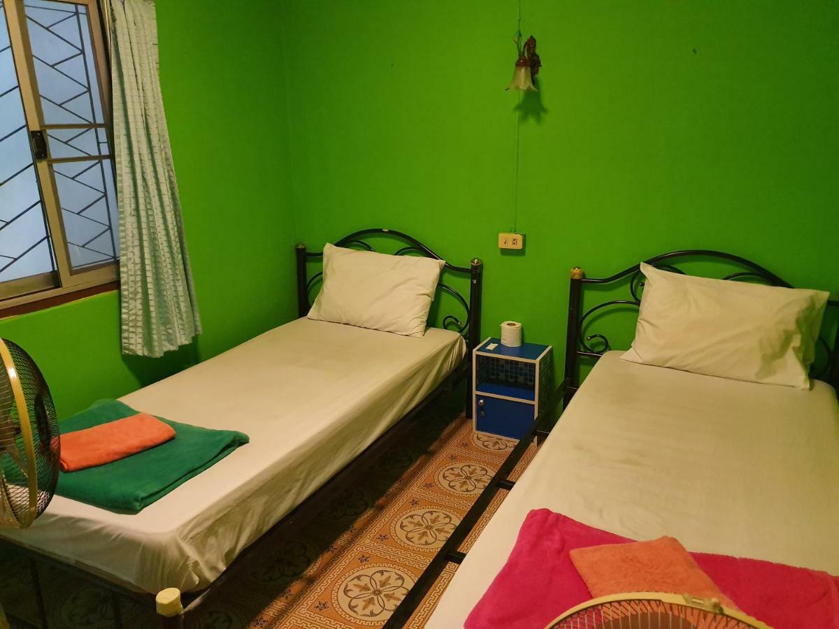 Good Dream Guesthouse Krabi town Exteriör bild