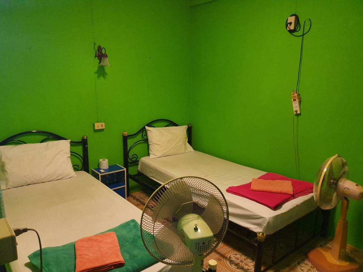 Good Dream Guesthouse Krabi town Exteriör bild